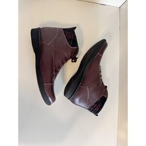 Clarks Lace Up Maroon Leather Boots 11 Cold Weather durable camping 48-07